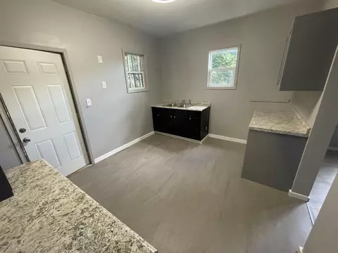 2116 E State St, Rockford, IL 61107 photo 7