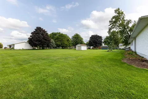 Exterior - 108 N Beebe St, Warren, IL 61087 photo 5 of 5