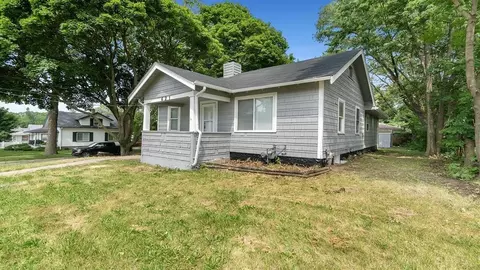 621 Miriam Ave, Rockford, IL 61101