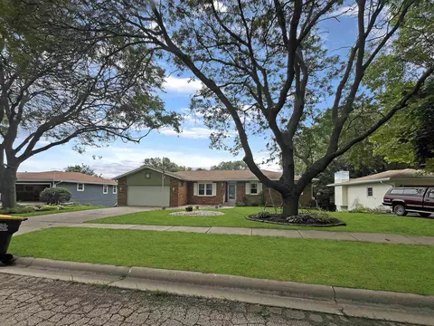 2034 Cimarron Dr, Freeport, IL 61032 photo 24
