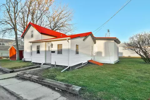 306 N Green Ave, Polo, IL 61064