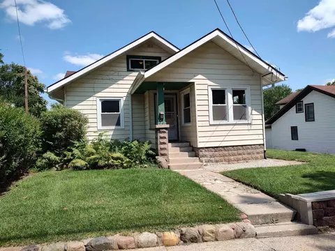 633 Regan St, Rockford, IL 61107