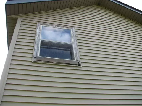 Exterior - 10861 Main St, Roscoe, IL 61073 photo 2 of 9