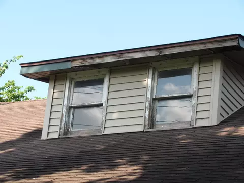 Exterior - 10861 Main St, Roscoe, IL 61073 photo 5 of 9