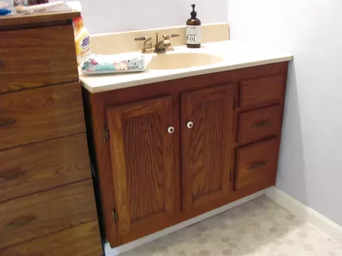 Bath - 10861 Main St, Roscoe, IL 61073 photo 3 of 3