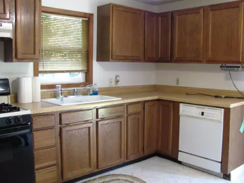 Kitchen - 10861 Main St, Roscoe, IL 61073 photo 3 of 5