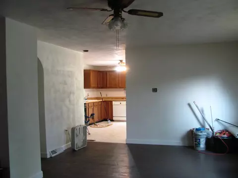 Living - 10861 Main St, Roscoe, IL 61073 photo 3 of 4