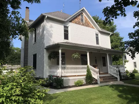 210 E Provost, Lena, IL 61048