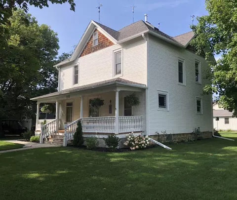 210 E Provost, Lena, IL 61048 photo 2