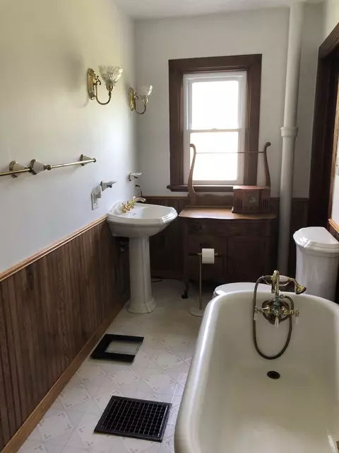 210 E Provost, Lena, IL 61048 photo 28