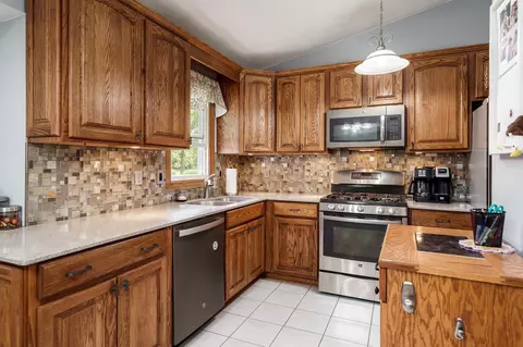 11178 Cedar Brook Rd, Roscoe, IL 61073 photo 11