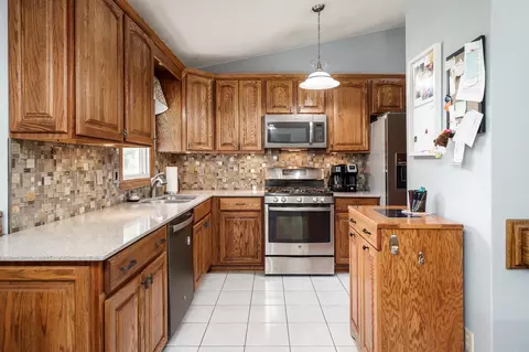 11178 Cedar Brook Rd, Roscoe, IL 61073 photo 10