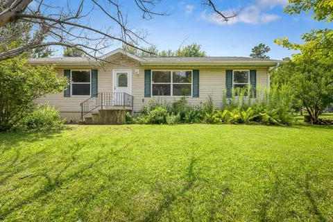 225 Calumet St, Savanna, IL 61074