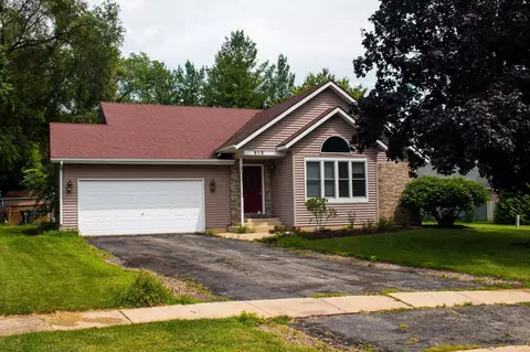 615 Carpenter St, Belvidere, IL 61008