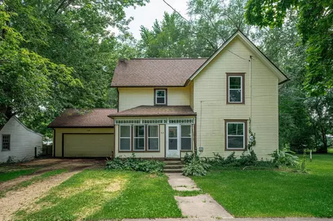 414 W Howard St, Durand, IL 61024