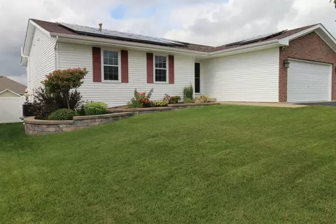3042 Merseyshire Ln, Machesney Park, IL 61115