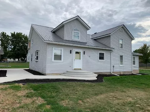 501 S 1st Ave, Forreston, IL 61030