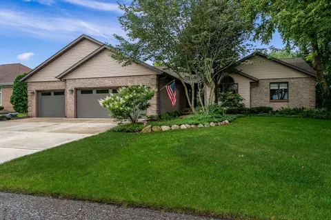6397 Muirfield Ln, Rockford, IL 61114