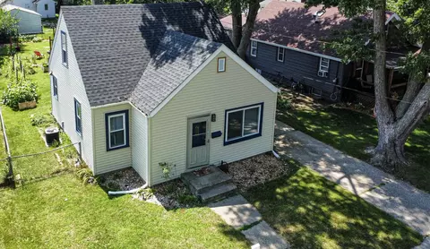 633 Merrill Ave, Loves Park, IL 61111