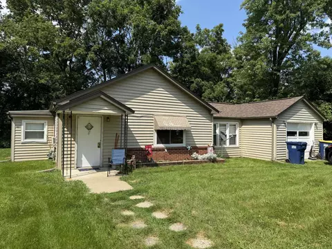 213 Rockton Rd, Rockton, IL 61072