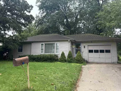 1323 1313 Longmoor Ave, Savanna, IL 61074