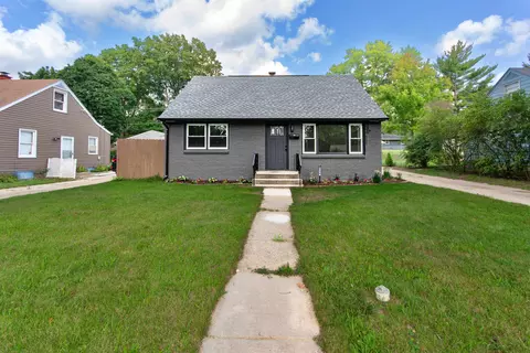 2224 Colorado Ave, Rockford, IL 61108