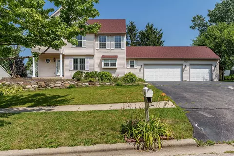 3748 Harwood Ln, Rockford, IL 61114