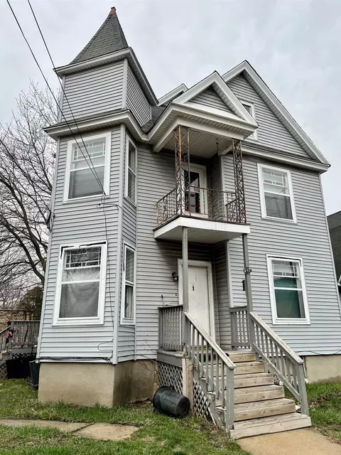 417 9th St, Rockford, IL 61104