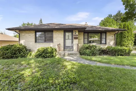 2336 Wisconsin Rd, Rockford, IL 61108