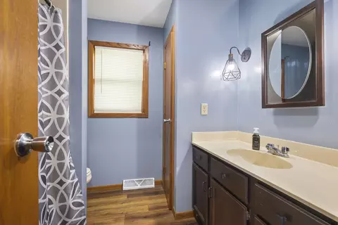 2389 Sunset Dr, Freeport, IL 61032 photo 8