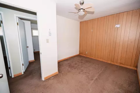 Bedroom - 1435 Winter Dr, Freeport, IL 61032 photo 6 of 11