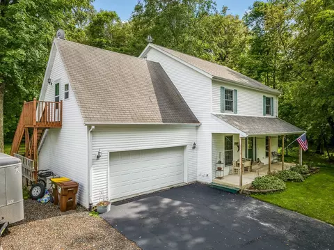 1853 Darby, Lake Summerset, IL 61019