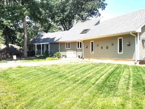 708 N Kaskaskia Dr, Dixon, IL 61021 photo 4
