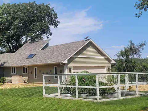 708 N Kaskaskia Dr, Dixon, IL 61021 photo 6