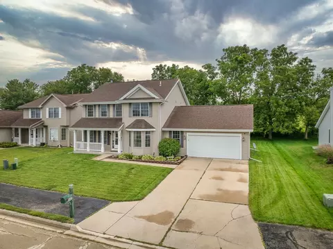 3689 Lakeshore Dr, Winnebago, IL 61088