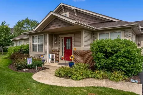 7588 Royal Troon Dr, Rockford, IL 61107