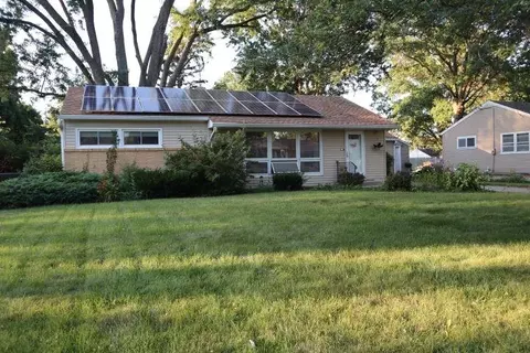 3910 Pinecrest Rd, Rockford, IL 61107
