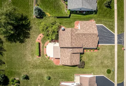 6803 Hartwig Dr, Cherry Valley, IL 61016 photo 8