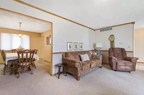6803 Hartwig Dr, Cherry Valley, IL 61016 photo 11