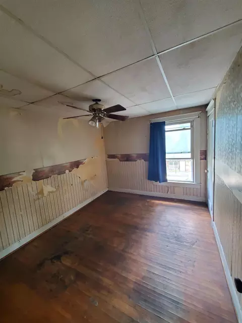 Bedroom - 1114 S Fruit, Freeport, IL 61032 photo 1 of 2