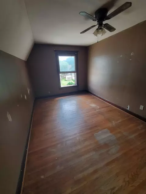 Bedroom - 1114 S Fruit, Freeport, IL 61032 photo 2 of 2