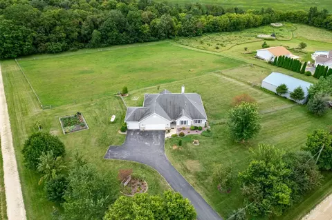 16851 Hartman Rd, Davis, IL 61019 photo 4