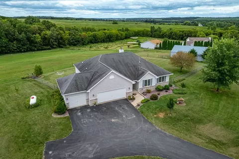 16851 Hartman Rd, Davis, IL 61019 photo 3