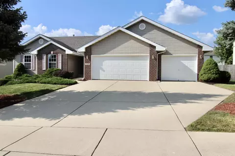 428 Symphony Cv, Machesney Park, IL 61115