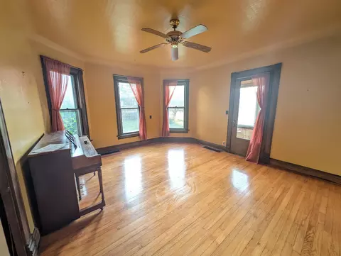 Living - 411 E Main St, Durand, IL 61024 photo 1 of 4