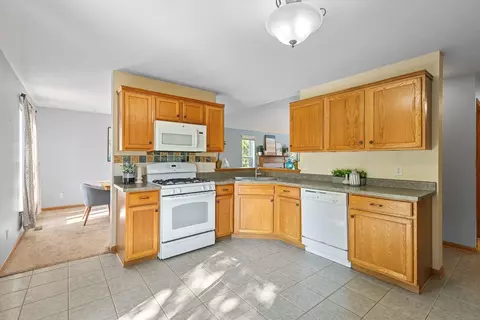 1216 Union Dr, Davis Junction, IL 61020 photo 11