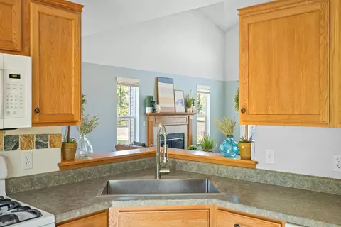 1216 Union Dr, Davis Junction, IL 61020 photo 12