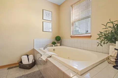 1216 Union Dr, Davis Junction, IL 61020 photo 18
