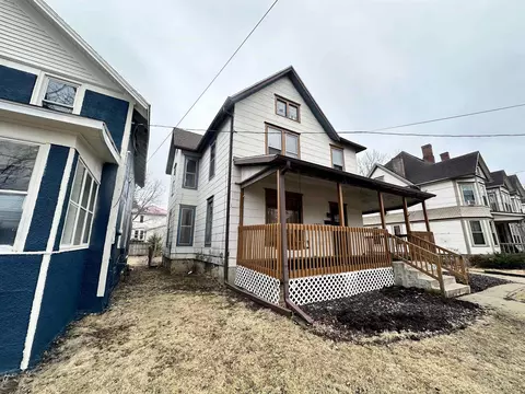 1031 S Chicago, Freeport, IL 61032