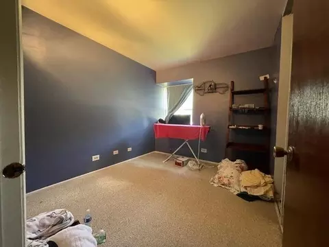 Bedroom - 130 Stonehurst Dr, Elgin, IL 60120 photo 1 of 5